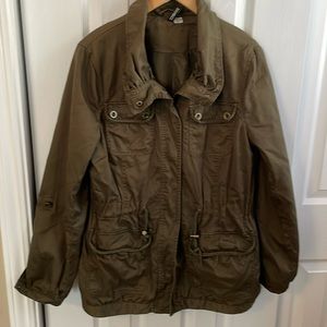 H&M Field Jacket. Size 10. Army Green. Very good condition.
